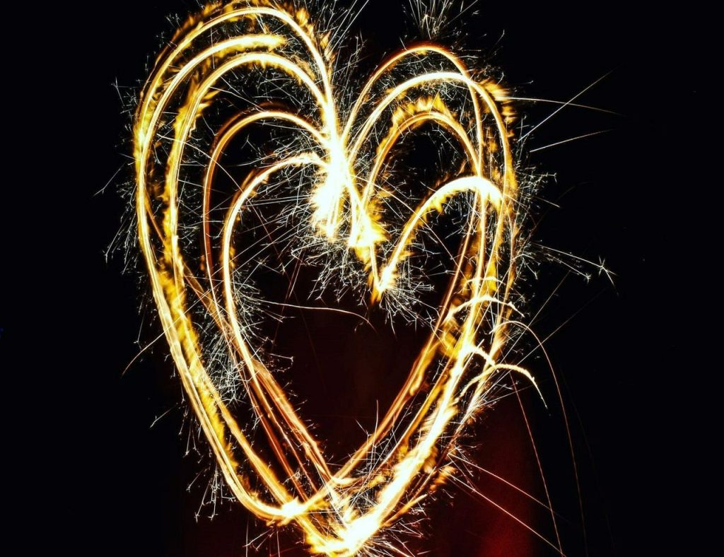 heart sparkler.jpeg