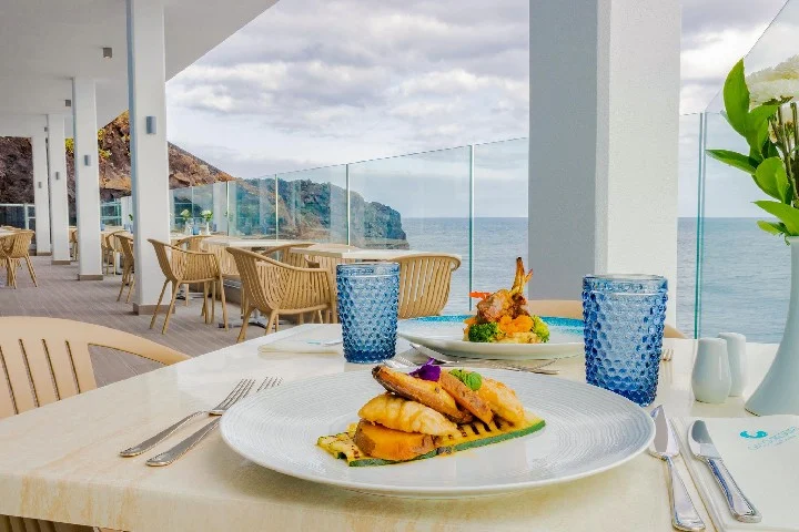 Dining at Galo Resort