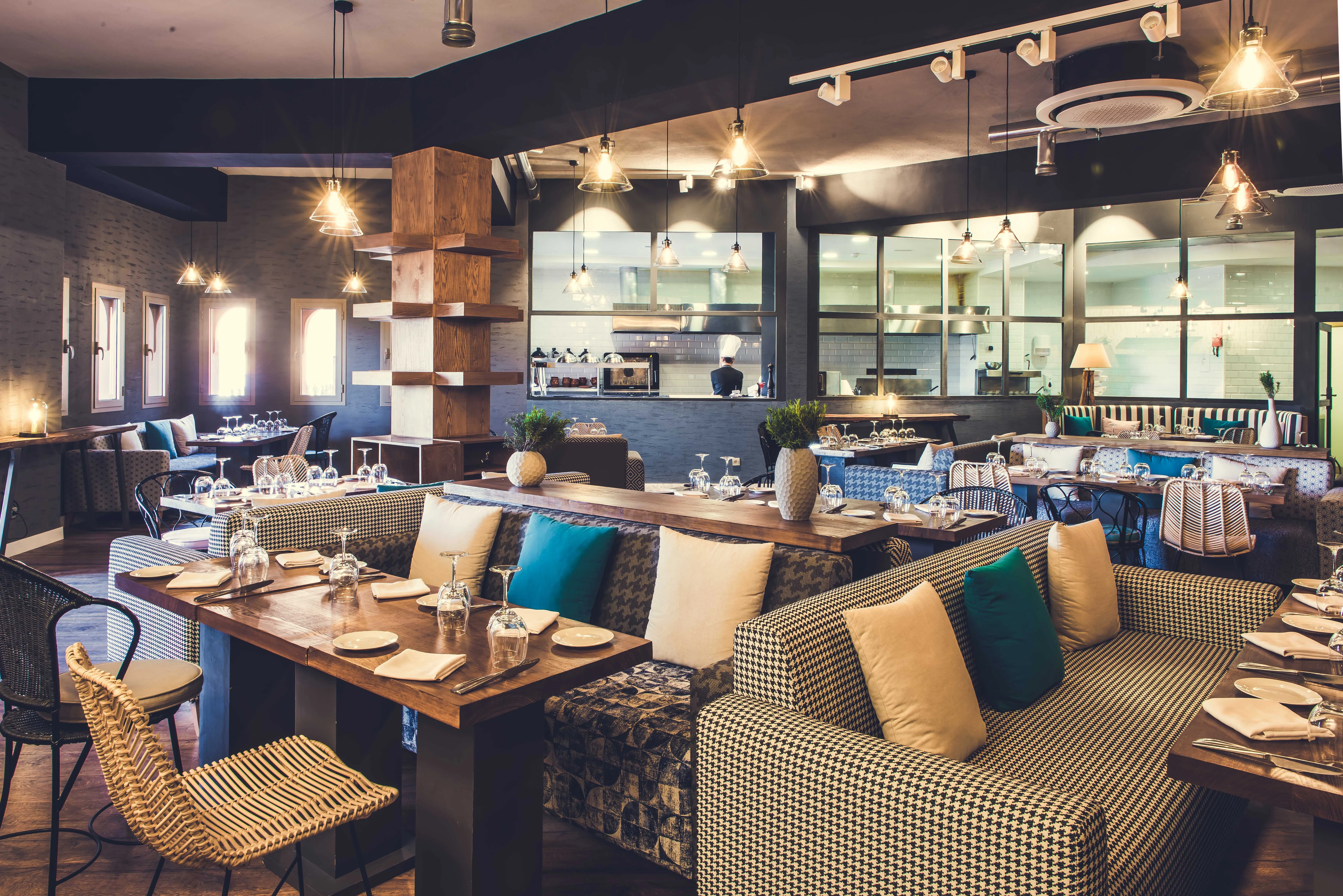 Dining at Paradis Plage